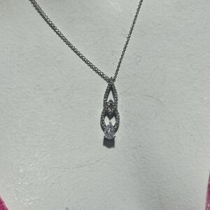 Elegant Silver Pendant Necklace
